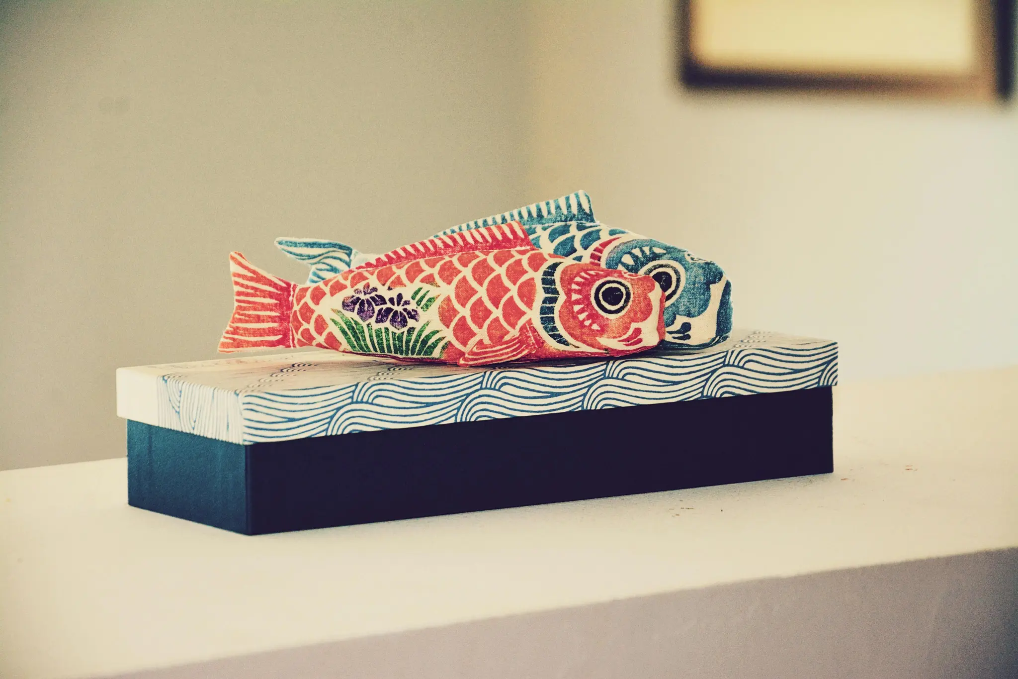 10 Respectful Gift Ideas for Japanese Hosts & Host Families 2 Japanese gift box